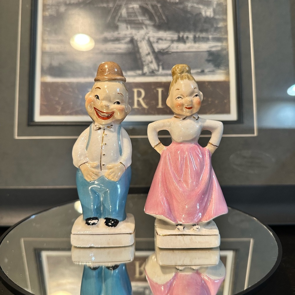 Vintage Before and After Happy Mad Couple Salt Pepper Shakers
